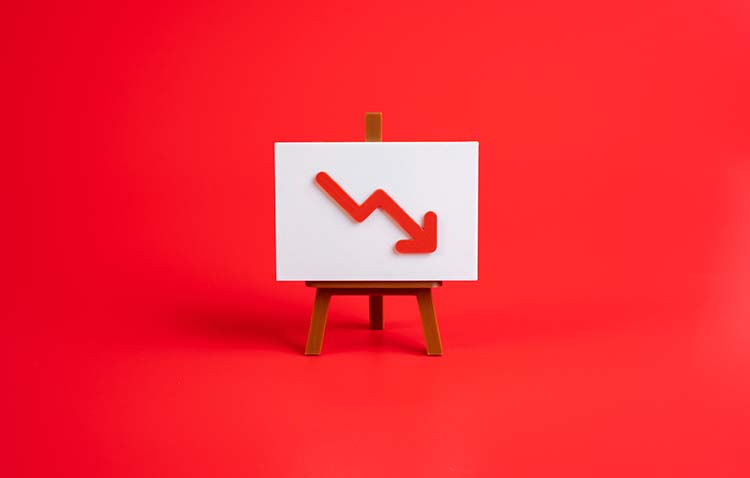 downward trend representing visitors leaving a website without converting